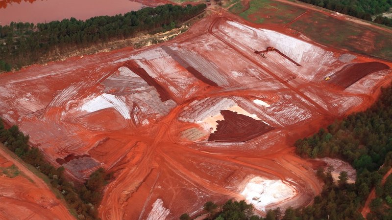 S.T.O.P aux Boues Rouges de l'usine de Gardanne !