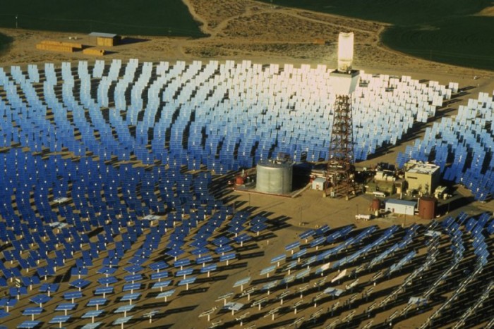 une centrale  solaire thermodynamique